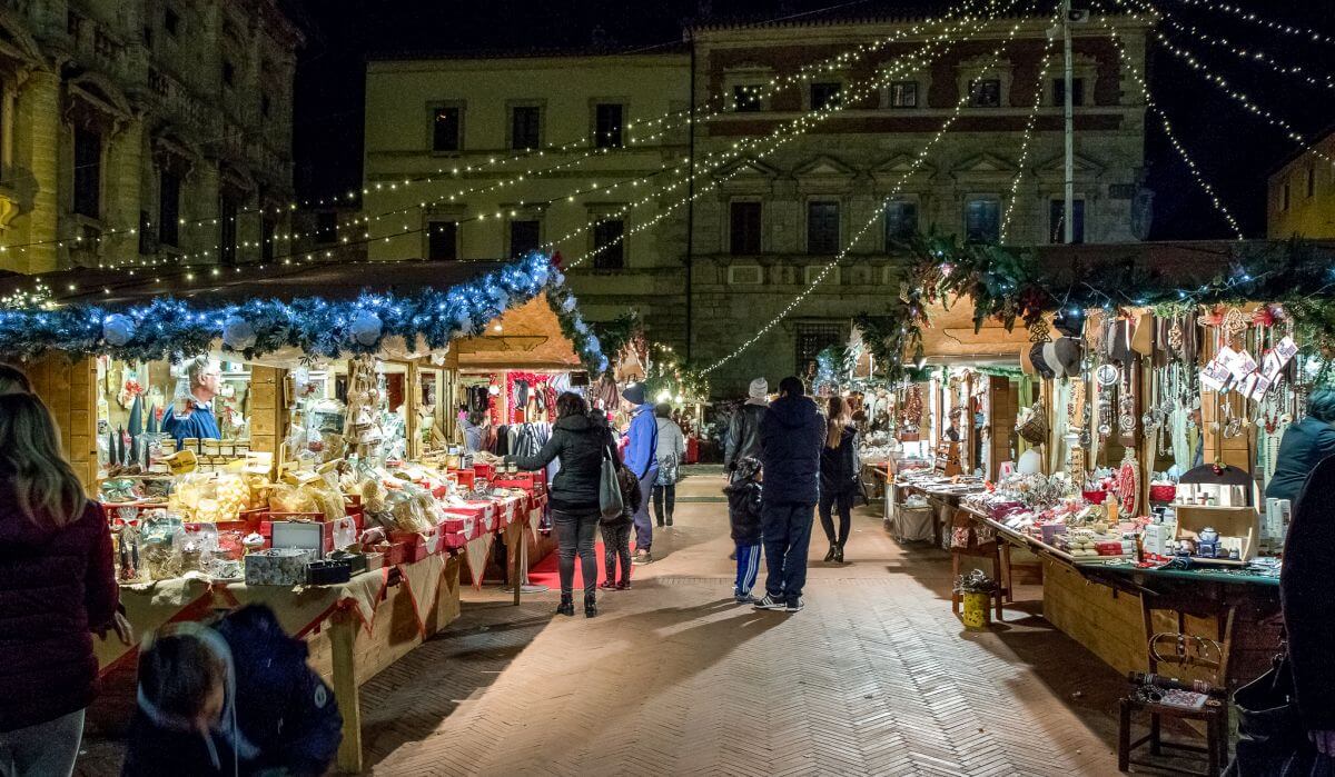 Mercatini Di Natale Montecatini Terme.Mercatini Di Natale In Toscana 2020