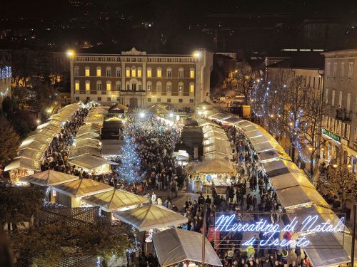 Mercatini Di Natale Trento Foto.Mercatini Di Natale A Trento 2020 Foto Date Orari Eventi Come Arrivare Offerte Hotel Viaggi